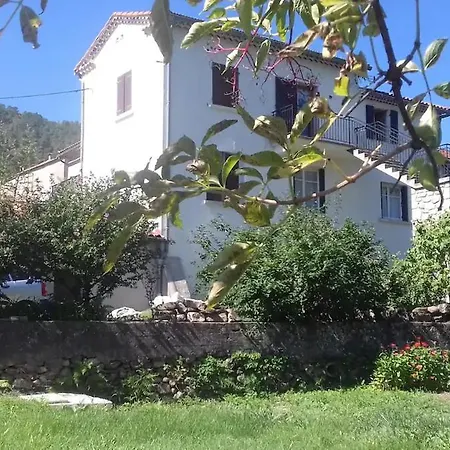 100m2 Avec Grand Terrain Le Martinet (Gard)
